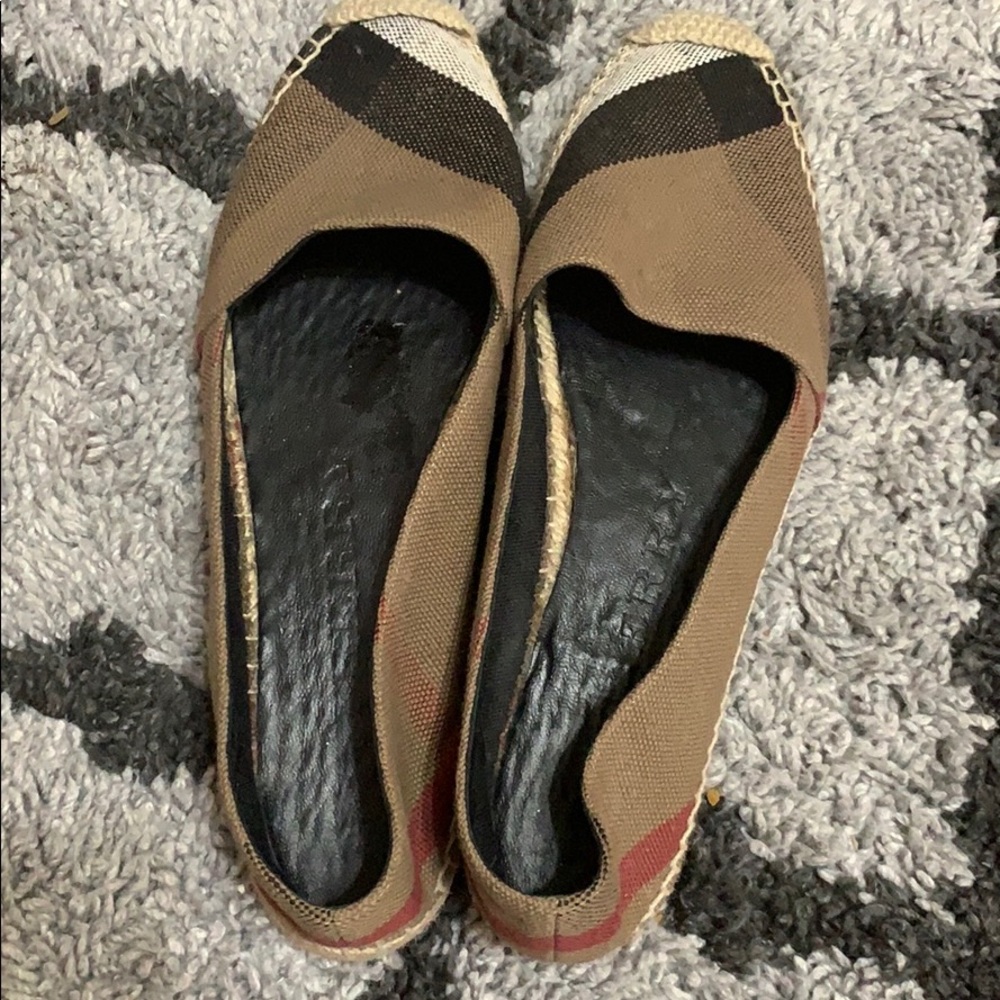 Burberry flat